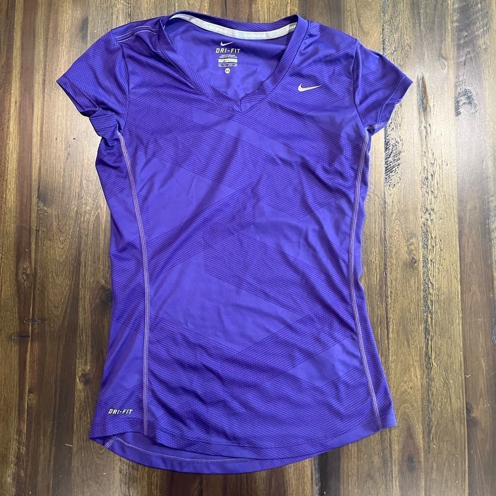 Nike Dri Fit Purple V-neck Fitted Shirt, Juniors Size XSmall
